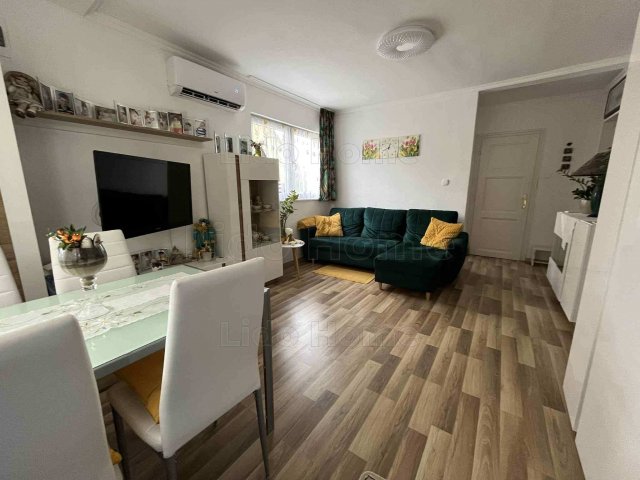 Eladó ikerház, Balatonbogláron 77.9 M Ft, 1+2 szobás