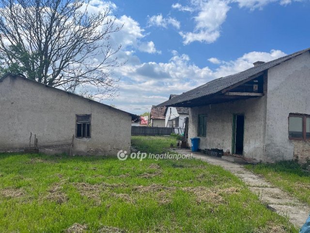 Eladó családi ház, Kabán 31 M Ft, 2 szobás