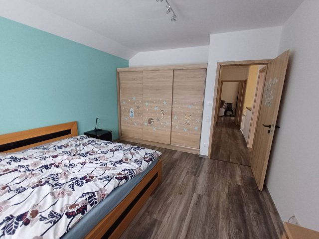 Eladó családi ház, Pilisszentivánon 289.9 M Ft, 5+1 szobás