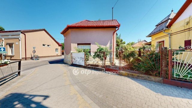 Eladó családi ház, Balkányban 21.5 M Ft, 2 szobás