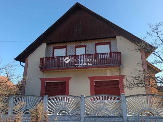 Eladó családi ház, Nagykátán 53 M Ft, 6 szobás