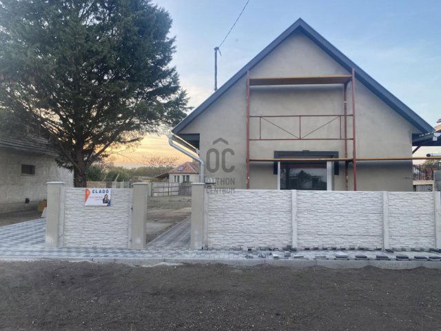 Eladó családi ház, Abonyban 38.5 M Ft, 2 szobás