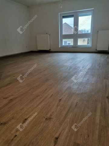Eladó családi ház, Győrött 79.9 M Ft, 4 szobás