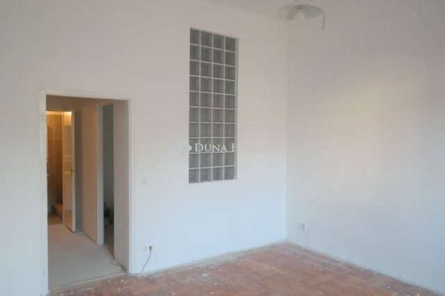 Eladó téglalakás, Budapesten, XX. kerületben 38.9 M Ft, 2 szobás
