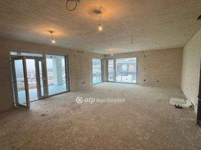 Eladó ikerház, Pécelen 153 M Ft, 5 szobás / költözzbe.hu