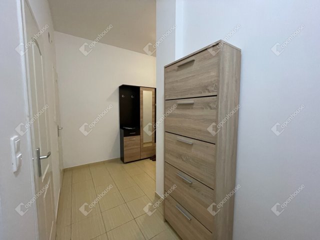 Kiadó téglalakás, albérlet, Debrecenben 220 E Ft / hó, 2 szobás