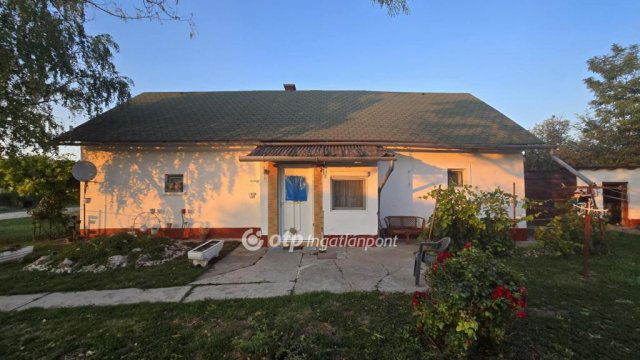 Eladó családi ház, Tetétlenen 11.5 M Ft, 1+1 szobás