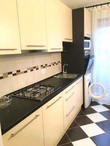Kiadó panellakás, albérlet, Pécsett, Építők útján, 2 szobás
