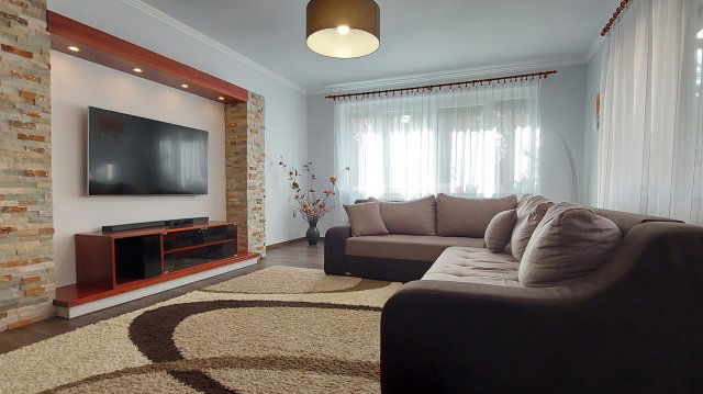 Eladó családi ház, Orosházán 98.9 M Ft, 4 szobás