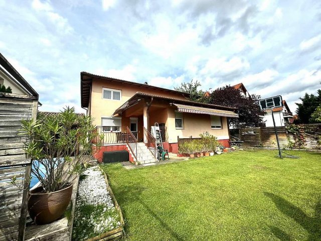 Eladó családi ház, Dunakeszin 184.9 M Ft, 7 szobás