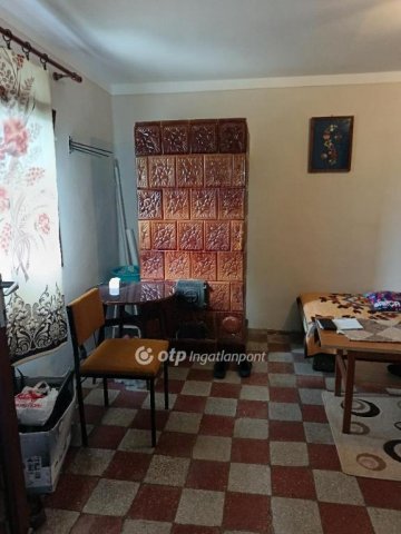 Eladó családi ház, Hosszúpályin 11.5 M Ft, 1 szobás