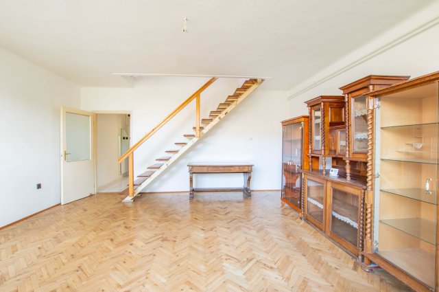 Eladó családi ház, Szombathelyen 59.9 M Ft, 4 szobás