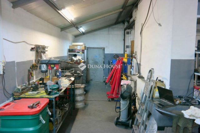 Eladó ipari ingatlan, Budapesten, XXI. kerületben 53.9 M Ft