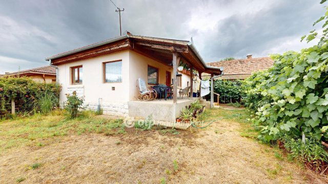 Eladó családi ház, Nyírpazonyon 40 M Ft, 1 szobás