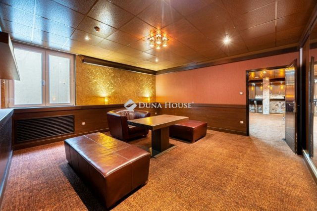 Eladó ipari ingatlan, Budapesten, II. kerületben 84.475 M Ft