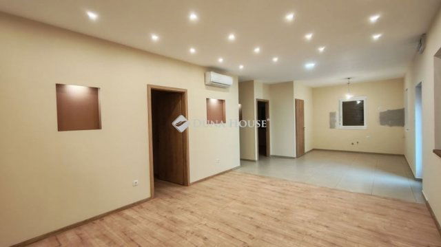 Eladó családi ház, Kecskeméten 79.9 M Ft, 3 szobás