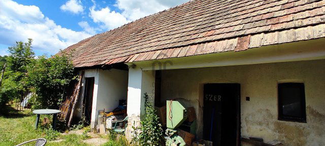 Eladó családi ház, Bakonyjákón 22 M Ft, 2 szobás