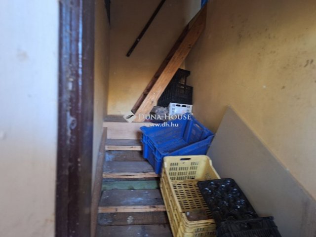 Eladó nyaraló, Zámolyon 8.5 M Ft, 3 szobás