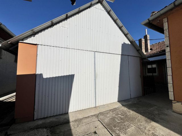 Eladó családi ház, Sarkadon 34 M Ft, 5 szobás