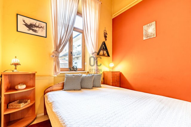 Eladó téglalakás, Szegeden 88 M Ft, 3 szobás