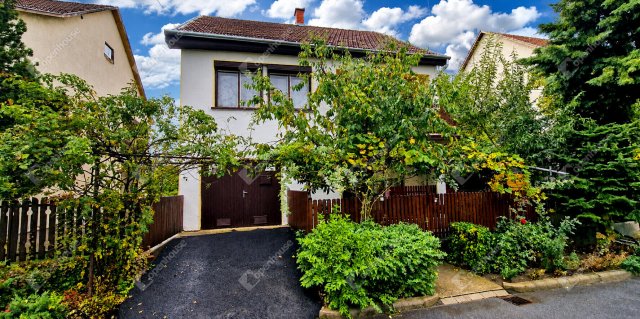 Eladó családi ház, Sárospatakon 48.9 M Ft, 7 szobás