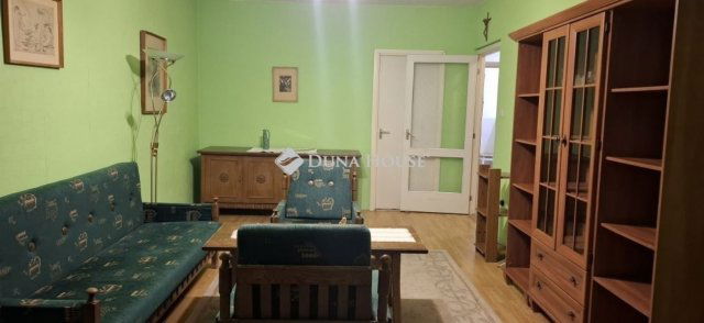 Eladó panellakás, Pécsett 38.9 M Ft, 2 szobás