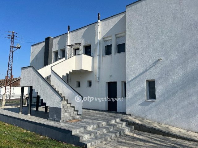 Eladó téglalakás, Gyomaendrődön 59.9 M Ft, 2 szobás