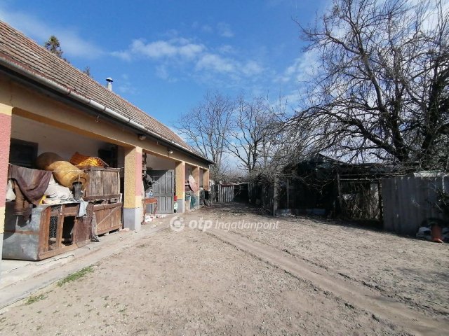 Eladó mezogazdasagi ingatlan, Kiskőrösön 14.9 M Ft, 3 szobás