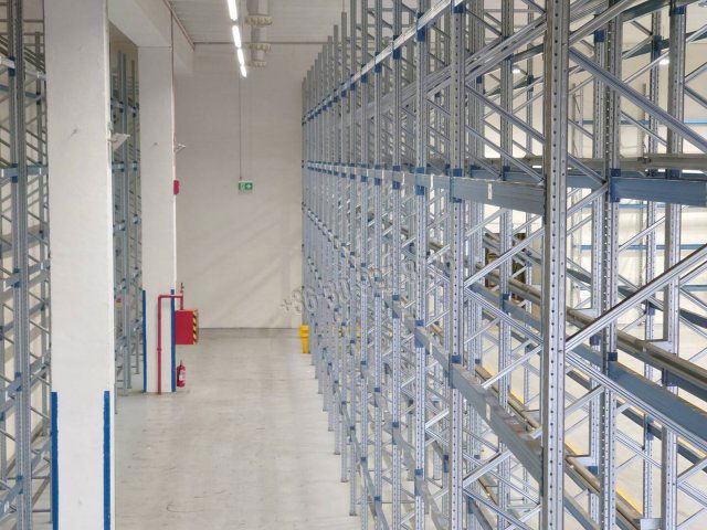 Kiadó ipari ingatlan, Győrött 3362 E Ft / hó