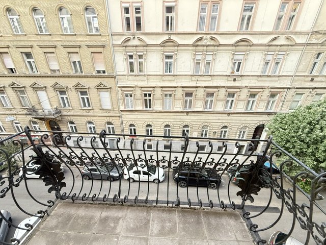 Eladó téglalakás, Budapesten, XII. kerületben 129 M Ft, 3 szobás