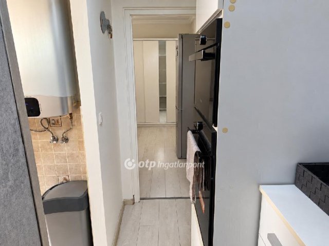 Eladó téglalakás, Szigetszentmiklóson 47.9 M Ft, 2 szobás