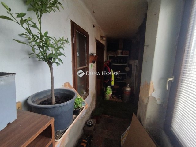 Eladó családi ház, Naszályon 18.99 M Ft, 2 szobás