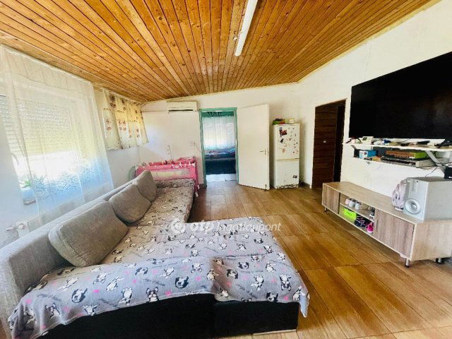 Eladó családi ház, Debrecenben 39.9 M Ft, 3 szobás