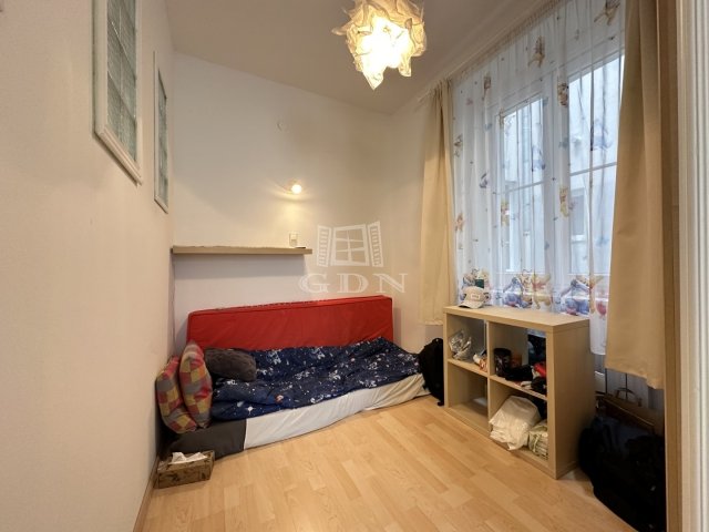 Kiadó téglalakás, albérlet, Székesfehérvárott 240 E Ft / hó