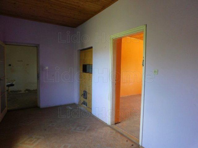 Eladó családi ház, Szakályon 6.5 M Ft, 4+1 szobás