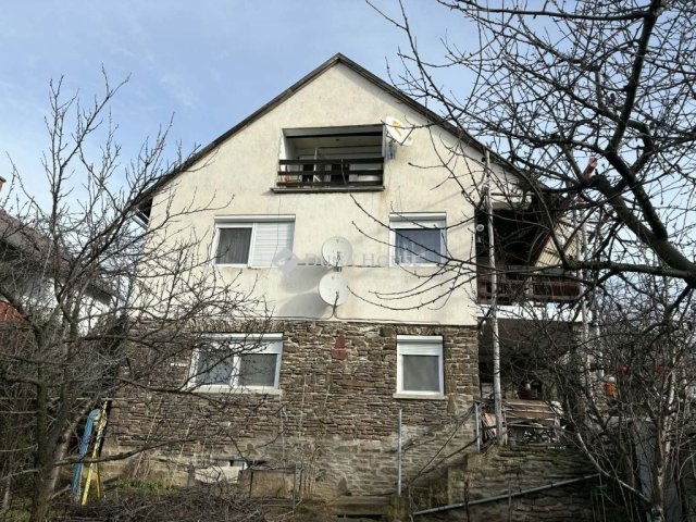 Eladó családi ház, Tihanyban, Völgy utcában 199 M Ft, 1 szobás