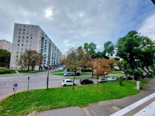 Eladó téglalakás, Debrecenben, Honvéd utcában 59.9 M Ft