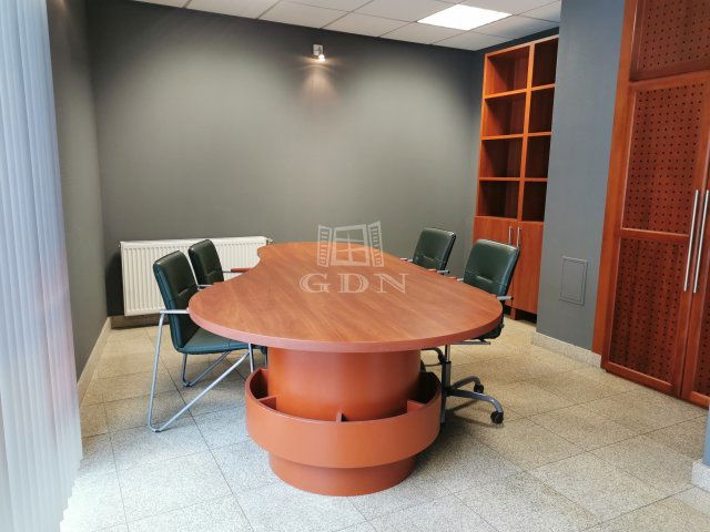 Kiadó iroda, Budapesten, IV. kerületben 450 E Ft / hó, 4+2 szobás