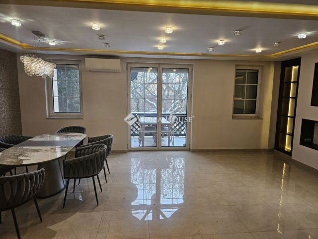 Eladó sorház, Budapesten, II. kerületben 390 M Ft, 7 szobás