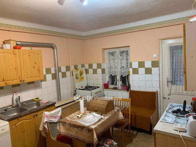 Eladó családi ház, Ceglédbercelen 23 M Ft, 2+1 szobás