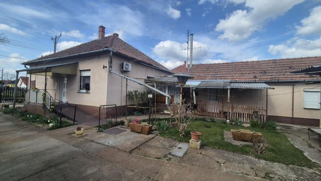 Eladó családi ház, Kecskeméten 65 M Ft, 3 szobás