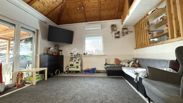 Eladó téglalakás, Gyömrőn 92 M Ft, 4 szobás