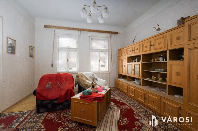 Eladó családi ház, Szegeden 105 M Ft, 3 szobás
