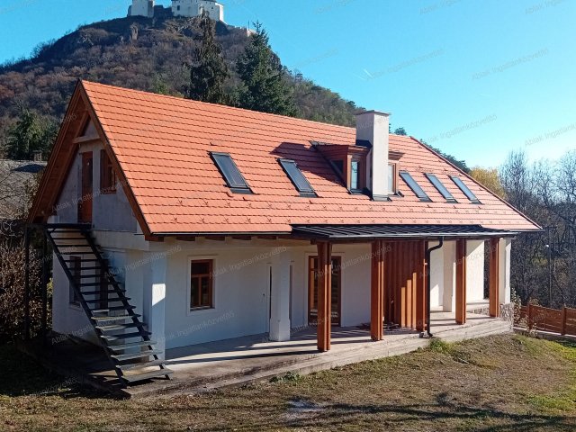 Eladó családi ház, Füzéren 205 M Ft, 23 szobás