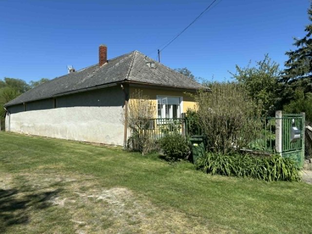 Eladó családi ház, Sorkikápolnán 18 M Ft, 2 szobás