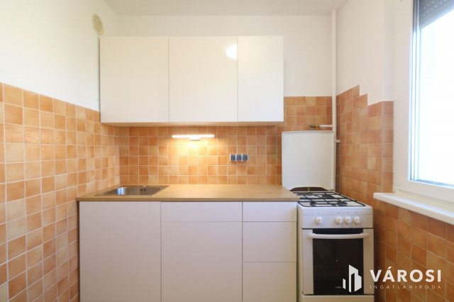 Kiadó panellakás, albérlet, Szegeden 160 E Ft / hó, 3 szobás