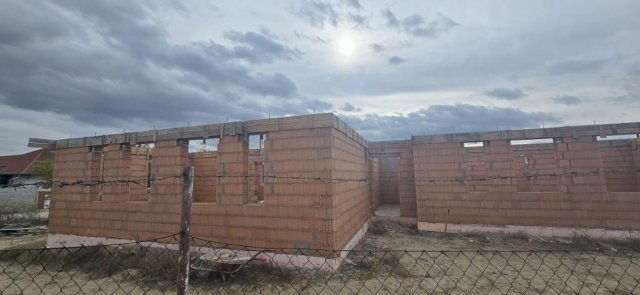 Eladó családi ház, Dunaharasztin 99.99 M Ft, 4 szobás