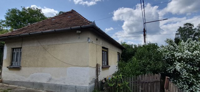 Eladó családi ház, Kurityánon 10.49 M Ft, 2 szobás