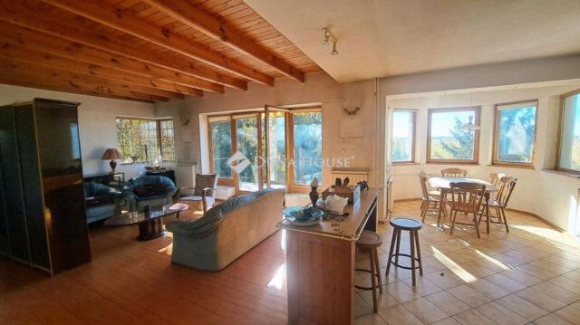 Eladó családi ház, Piliscsabán 135 M Ft, 5 szobás