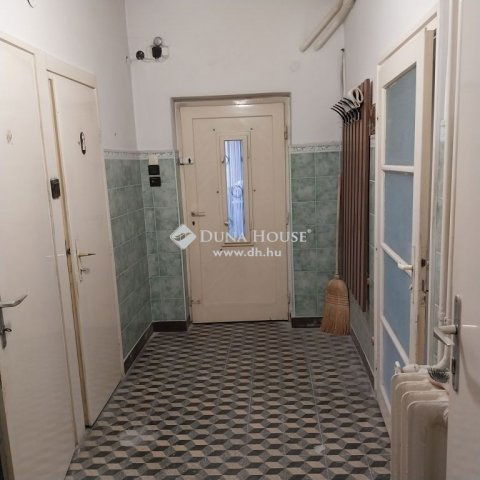 Eladó családi ház, Budapesten, XVI. kerületben 129.9 M Ft